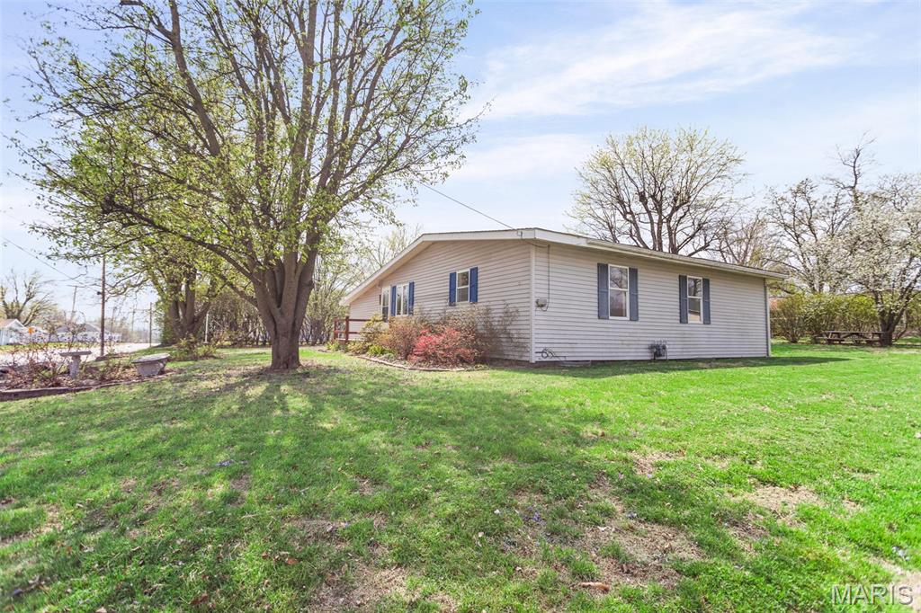 508 North Main Street Pleasant Hill, IL 62366 - Photo 7 of 77