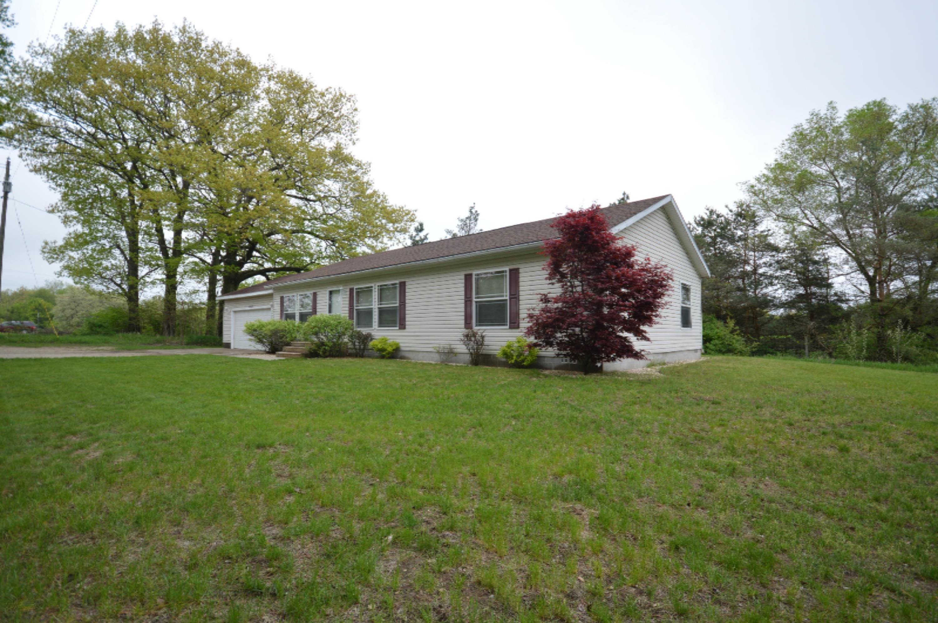 1020 South Squires Road Ravenna, MI 49451 - Photo 2 of 38 DSC_1056