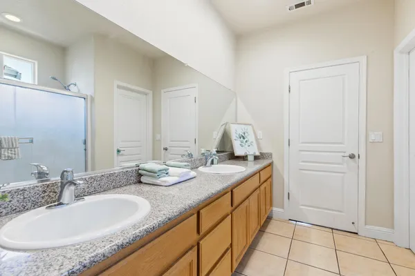 $558,000 | 2206 Edmart Street, Escalon, CA 95320