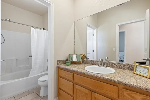 $558,000 | 2206 Edmart Street, Escalon, CA 95320