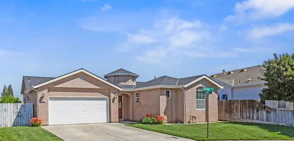 $558,000 | 2206 Edmart Street, Escalon, CA 95320