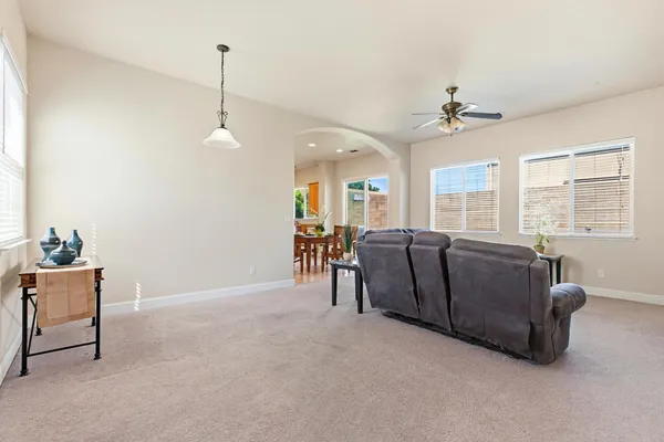 $558,000 | 2206 Edmart Street, Escalon, CA 95320