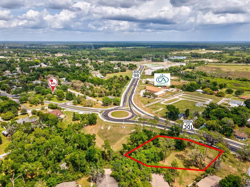 98 State Street Dade City, FL 33525 - Photo 3 of 13 a view of a city