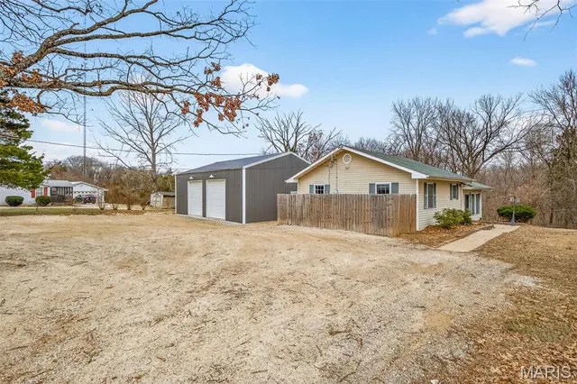 $234,900 | 3993 Upper Plattin Road, De Soto, MO 63020