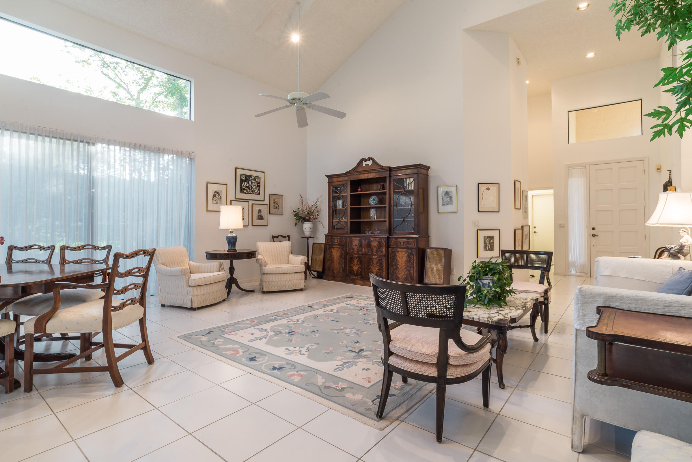 20052 Waters Edge Lane Boca Raton, FL 33434 - Photo 5 of 35 Living room