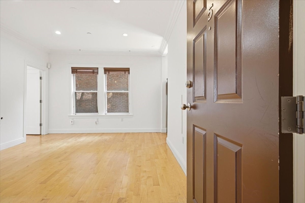 7 Stillman Place, Unit 5 Boston, MA 02113 - Photo 10 of 17