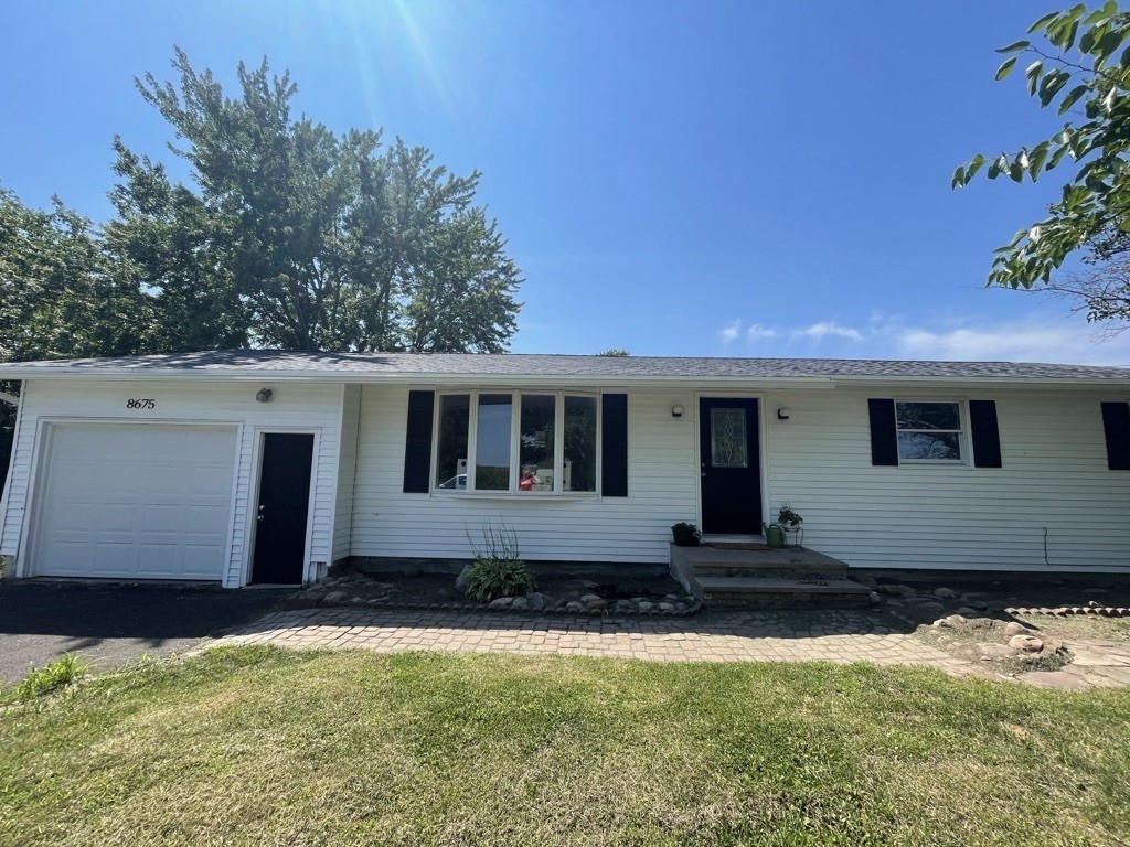 8675 Fenner Road Lysander, NY 13027 - Photo 2 of 25