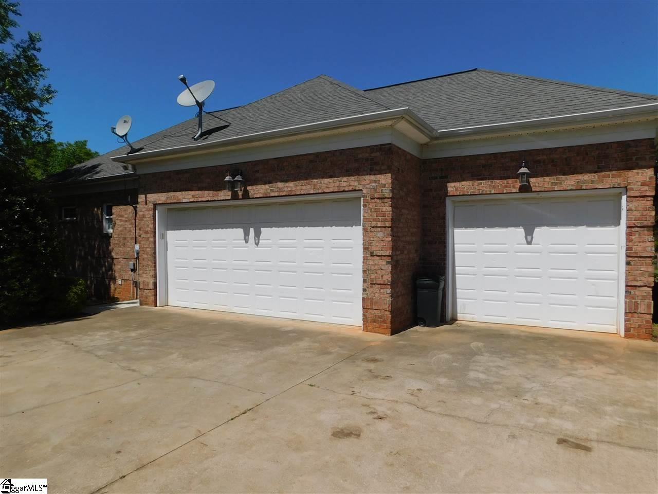 410 Spearman Road Williamston, SC 29697 - Photo 8 of 35
