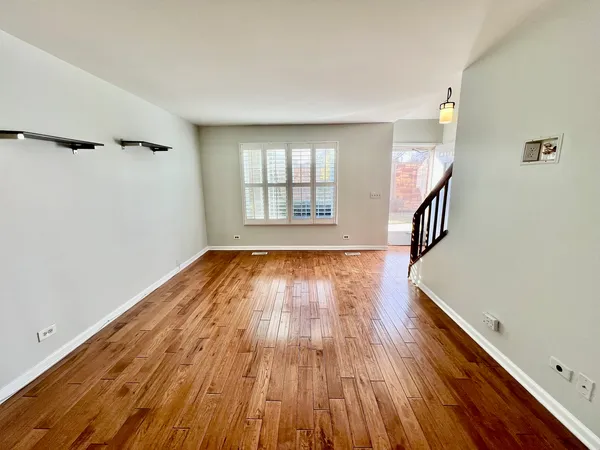 $2,400 | 645 Le Parc Circle, Buffalo Grove, IL 60089