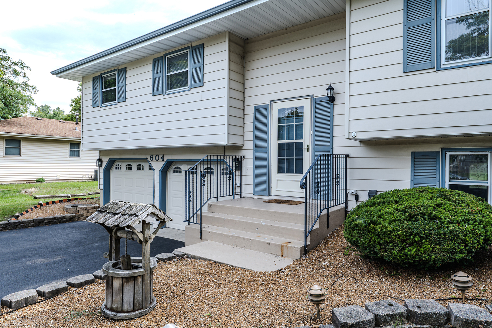 604 Southgate Road New Lenox, IL 60451 - Photo 3 of 31