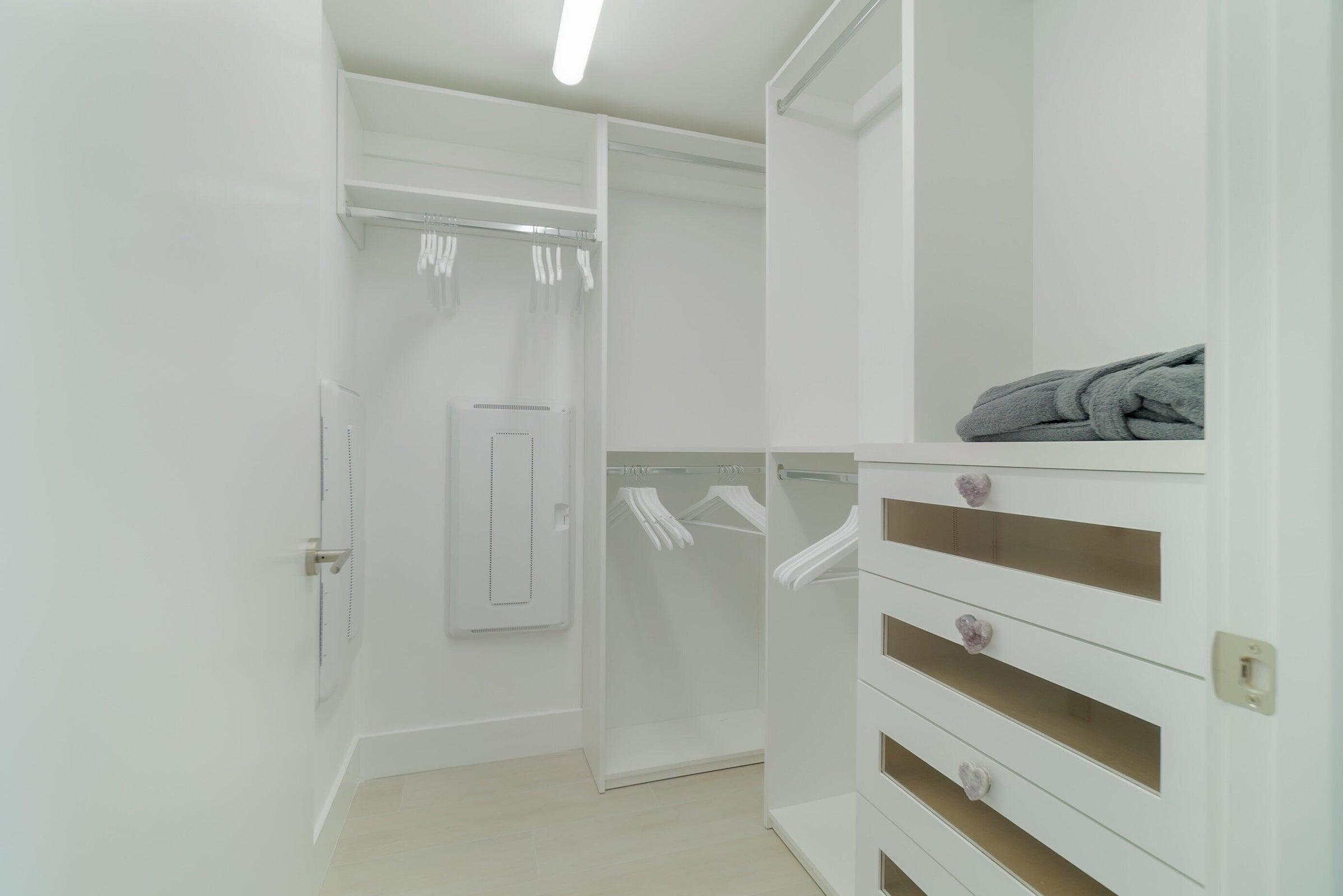 111 Southeast 1st Avenue, Unit 514 Delray Beach, FL 33444 - Photo 20 of 56 IMG_0380