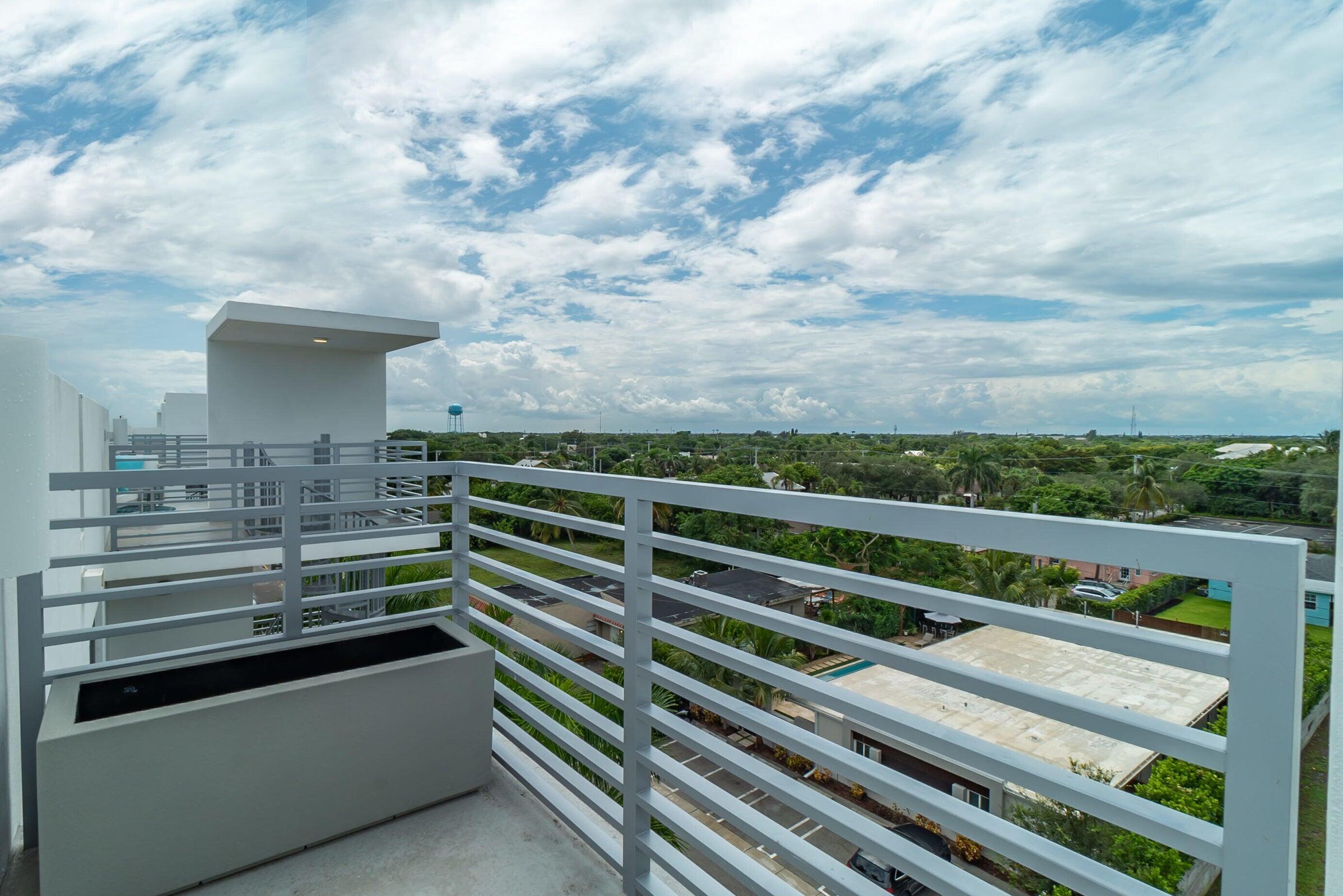 111 Southeast 1st Avenue, Unit 514 Delray Beach, FL 33444 - Photo 24 of 56 IMG_0386