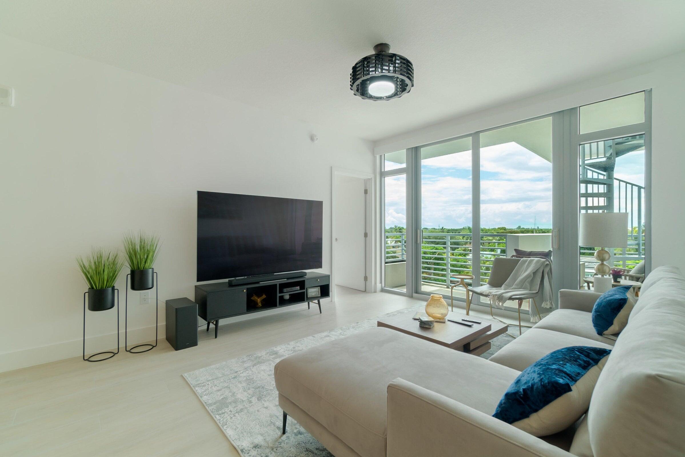 111 Southeast 1st Avenue, Unit 514 Delray Beach, FL 33444 - Photo 10 of 56 IMG_0372