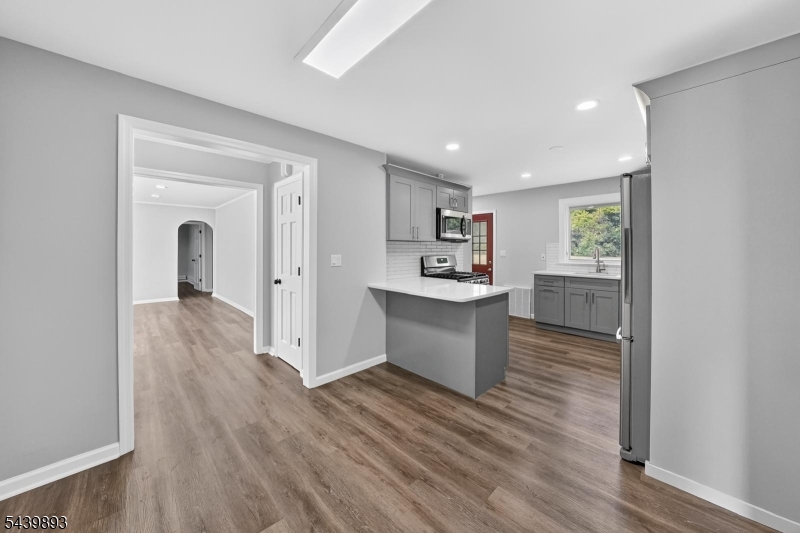 3 Fulper Place Clinton, NJ 08809 - Photo 4 of 22