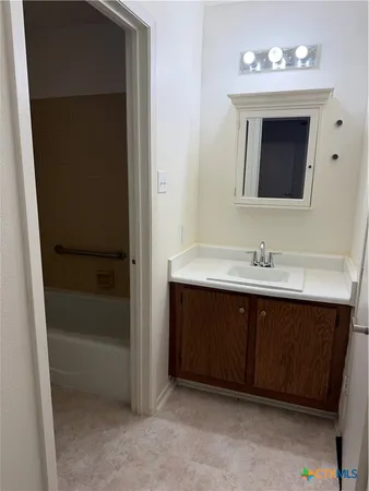 $1,295 | 1513 Shannon Circle, New Braunfels, TX 78130