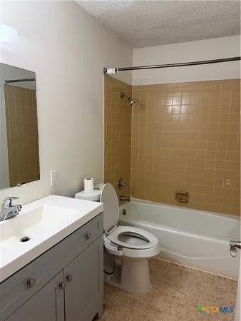 $1,295 | 1513 Shannon Circle, New Braunfels, TX 78130