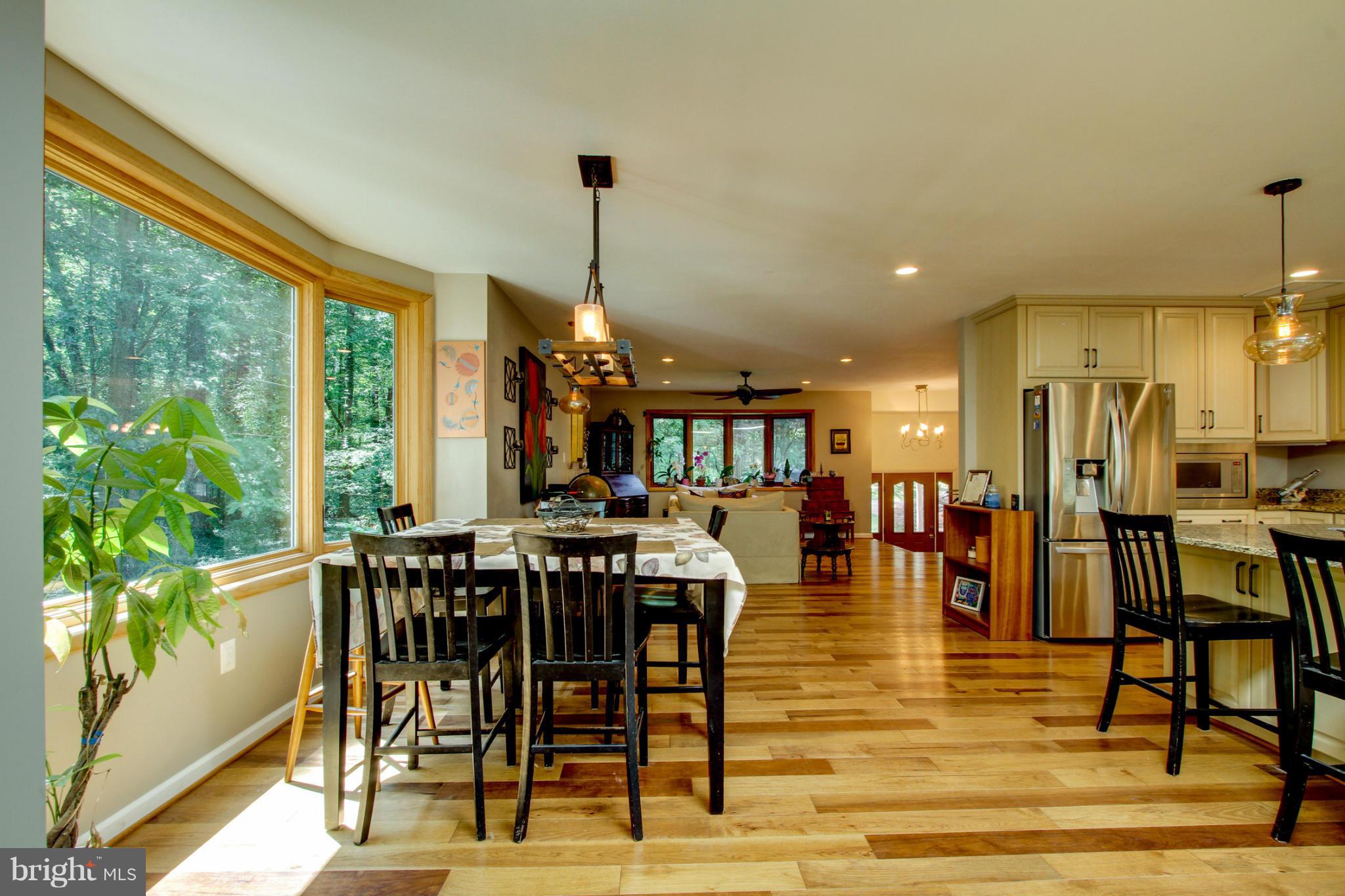 1600 Bushrod Road Alexandria, VA 22308 - Photo 8 of 54 Custom bay window in dining room