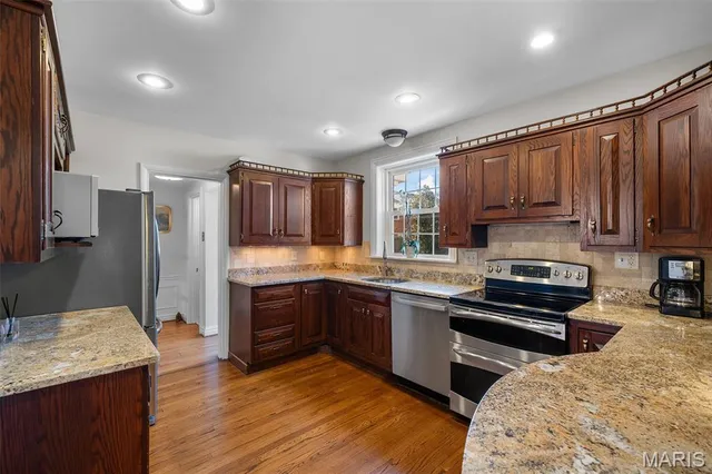 $799,900 | 907 North Taylor Avenue, St. Louis, MO 63122