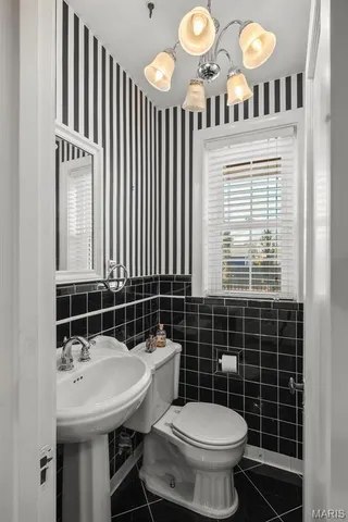 $799,900 | 907 North Taylor Avenue, St. Louis, MO 63122