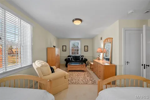 $799,900 | 907 North Taylor Avenue, St. Louis, MO 63122