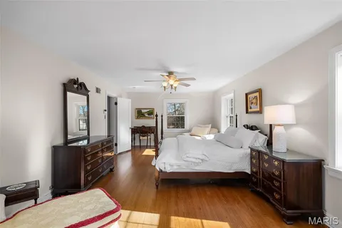 $799,900 | 907 North Taylor Avenue, St. Louis, MO 63122