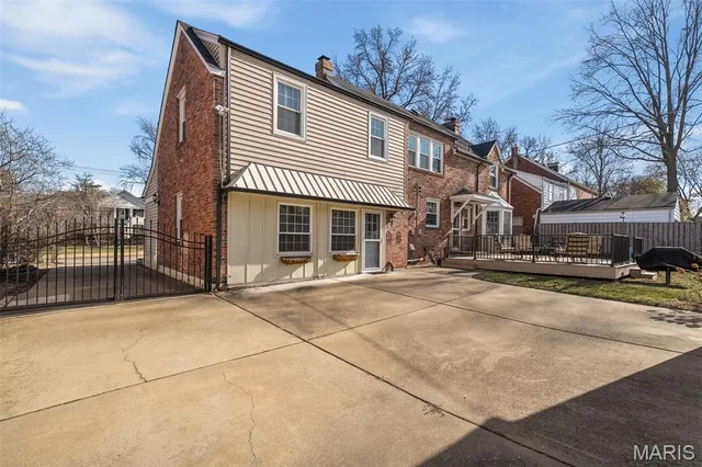 $799,900 | 907 North Taylor Avenue, St. Louis, MO 63122