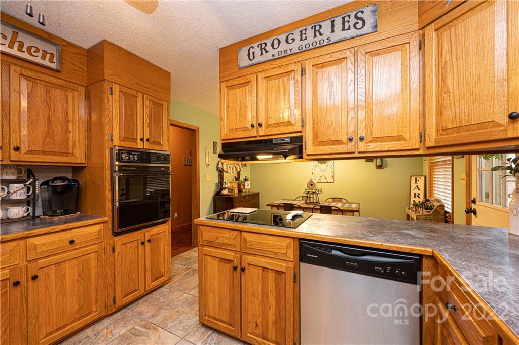 2370 Setzer Creek Road Lenoir, NC 28645 - Photo 6 of 40 Gallery Image 6