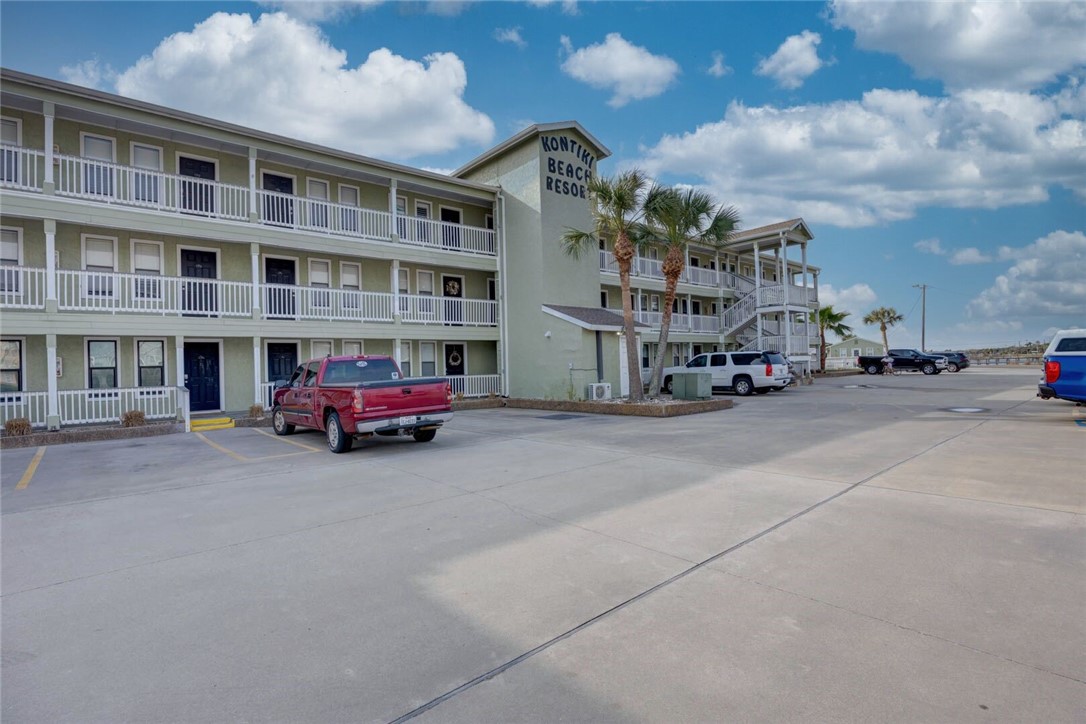 2290 North Fulton Beach Road, Unit 315 Rockport, TX 78382 - Photo 2 of 25 a building view