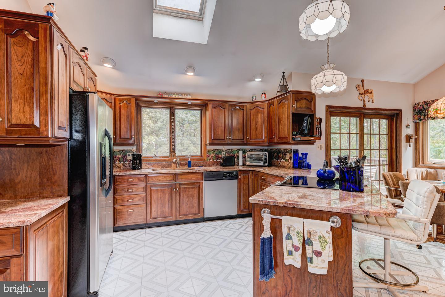 131 Bavington Road Perkiomenville, PA 18074 - Photo 13 of 28 Eat-in Kitchen with Bar