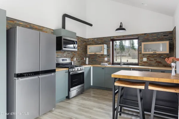 $2,450,000 | 432 Stagecoach Drive, Sagle, ID 83860