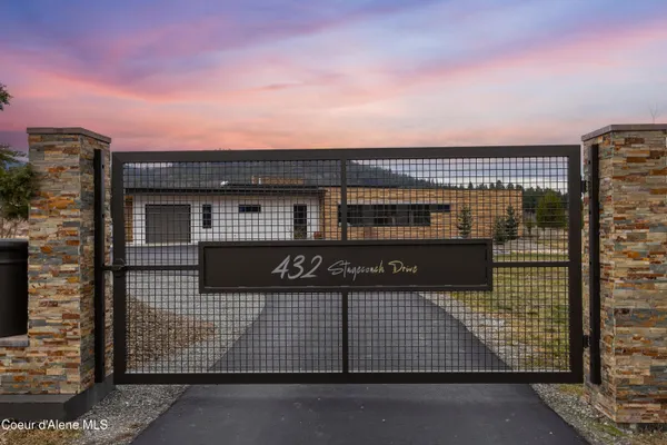 $2,450,000 | 432 Stagecoach Drive, Sagle, ID 83860