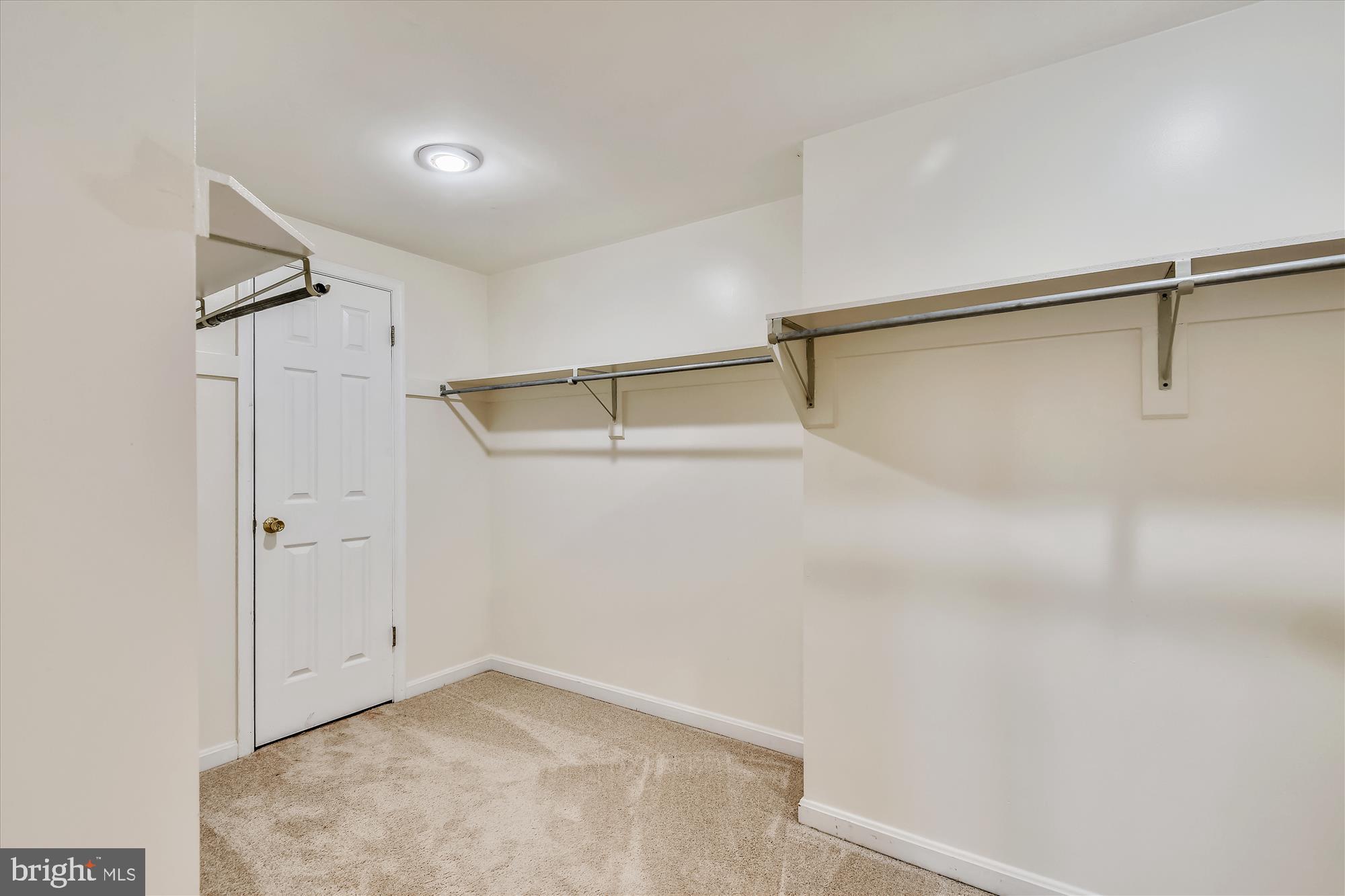 9715 Middleton Ridge Road Vienna, VA 22182 - Photo 24 of 29 a view of small space