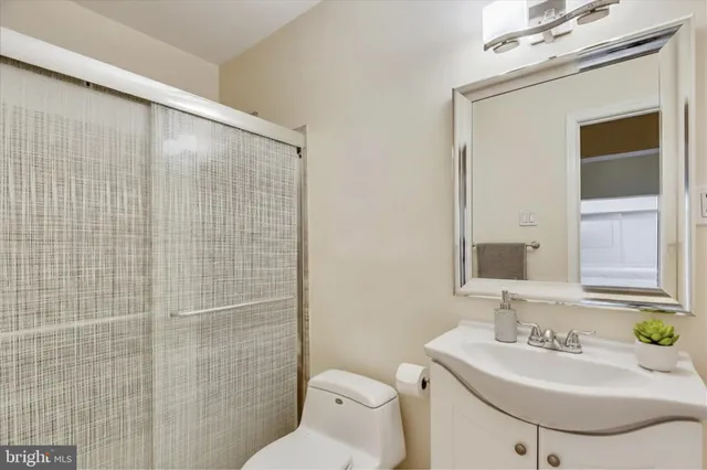 $7,000 | 9715 Middleton Ridge Road, Vienna, VA 22182