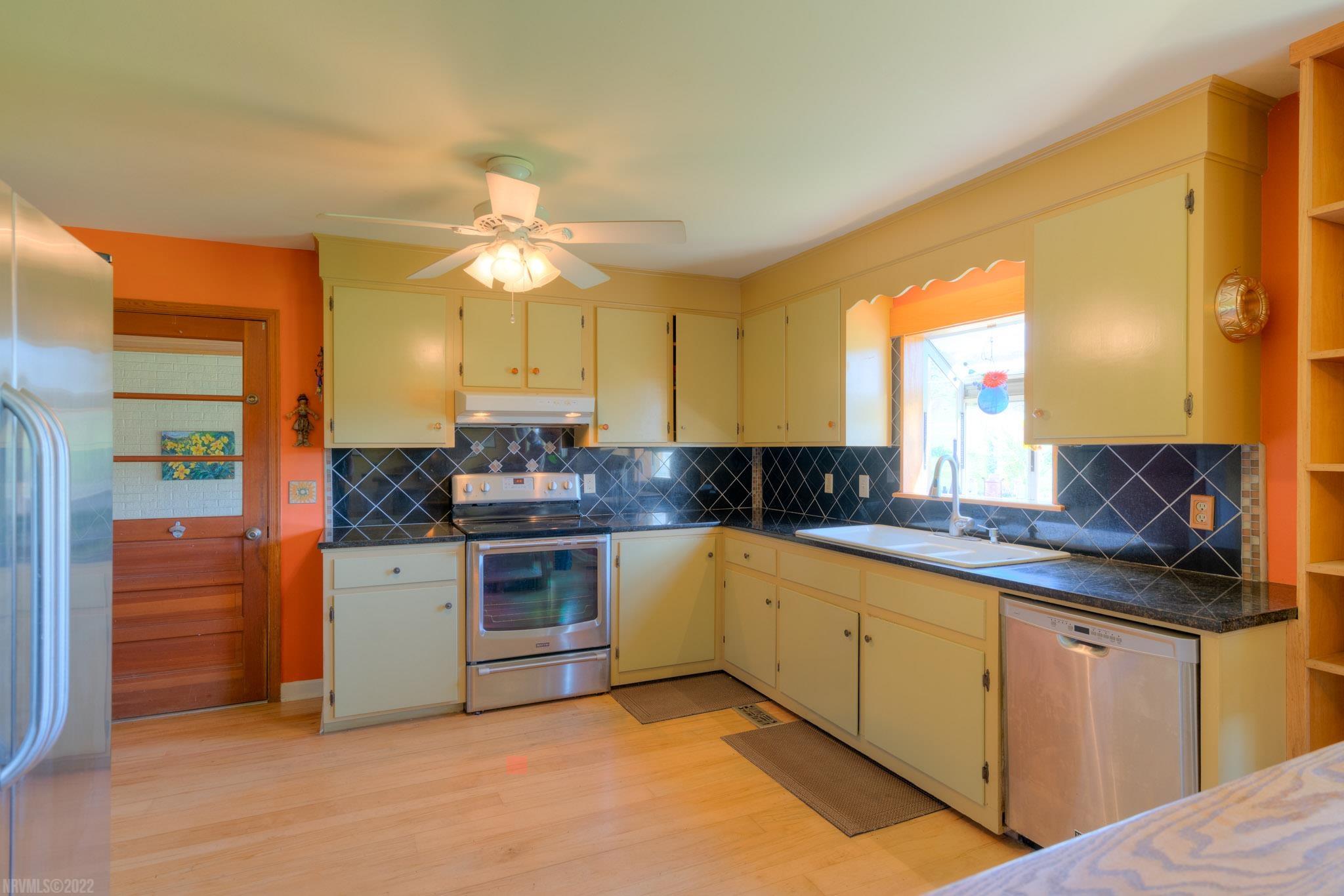 446 Little River Road Northeast Floyd, VA 24091 - Photo 13 of 65 Gallery Image 13