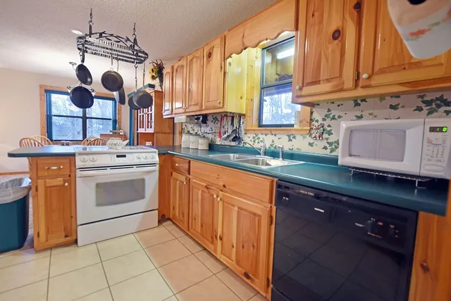 $305,000 | 378 Northwoods Circle, Blairsville, GA 30512