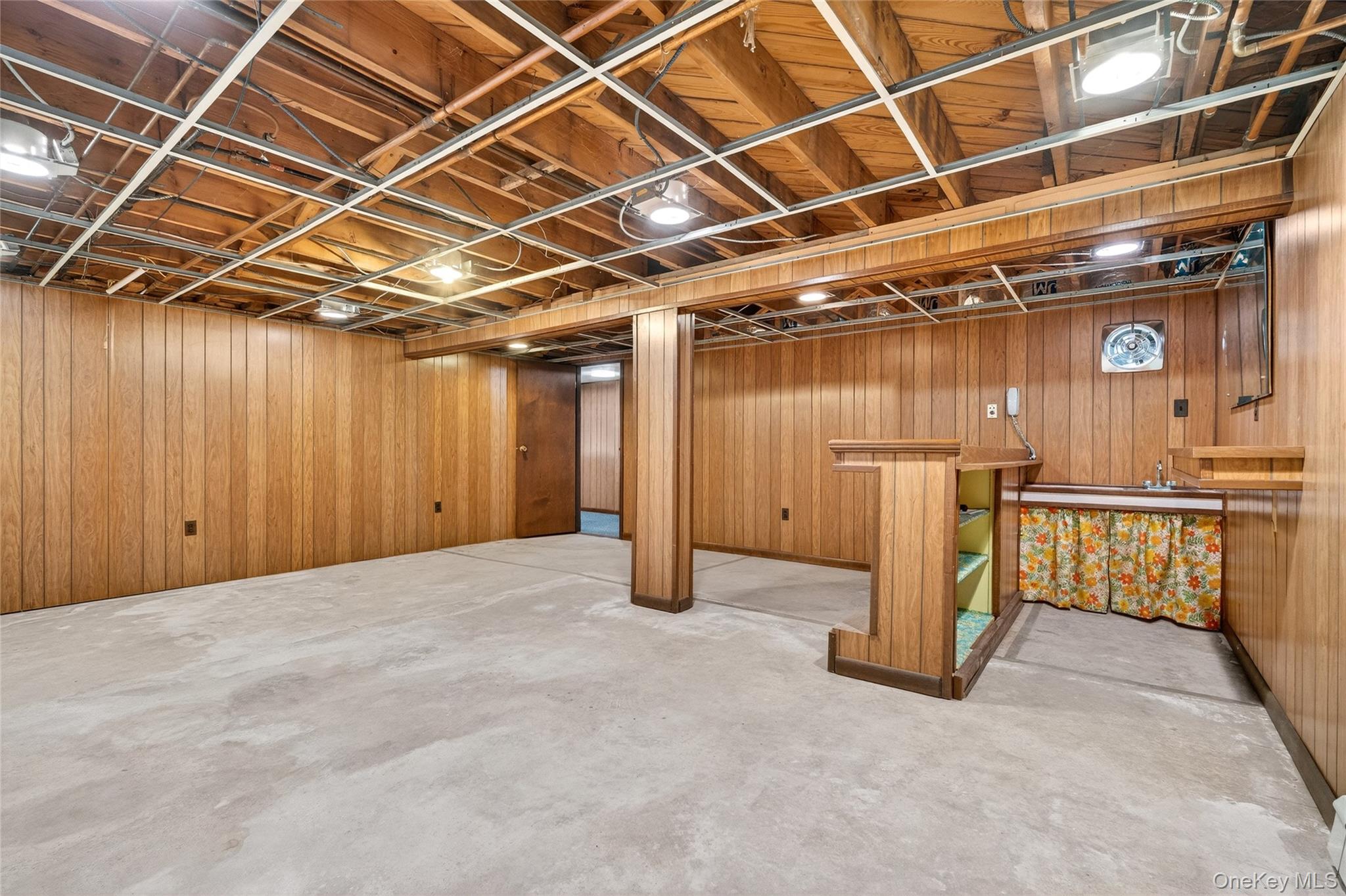 10 Cricketown Road Stony Point, NY 10980 - Photo 36 of 44 Family room with bar