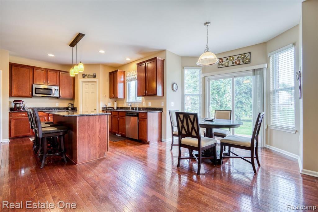 3751 Hogan Circle Rochester Hills, MI 48307 - Photo 13 of 47