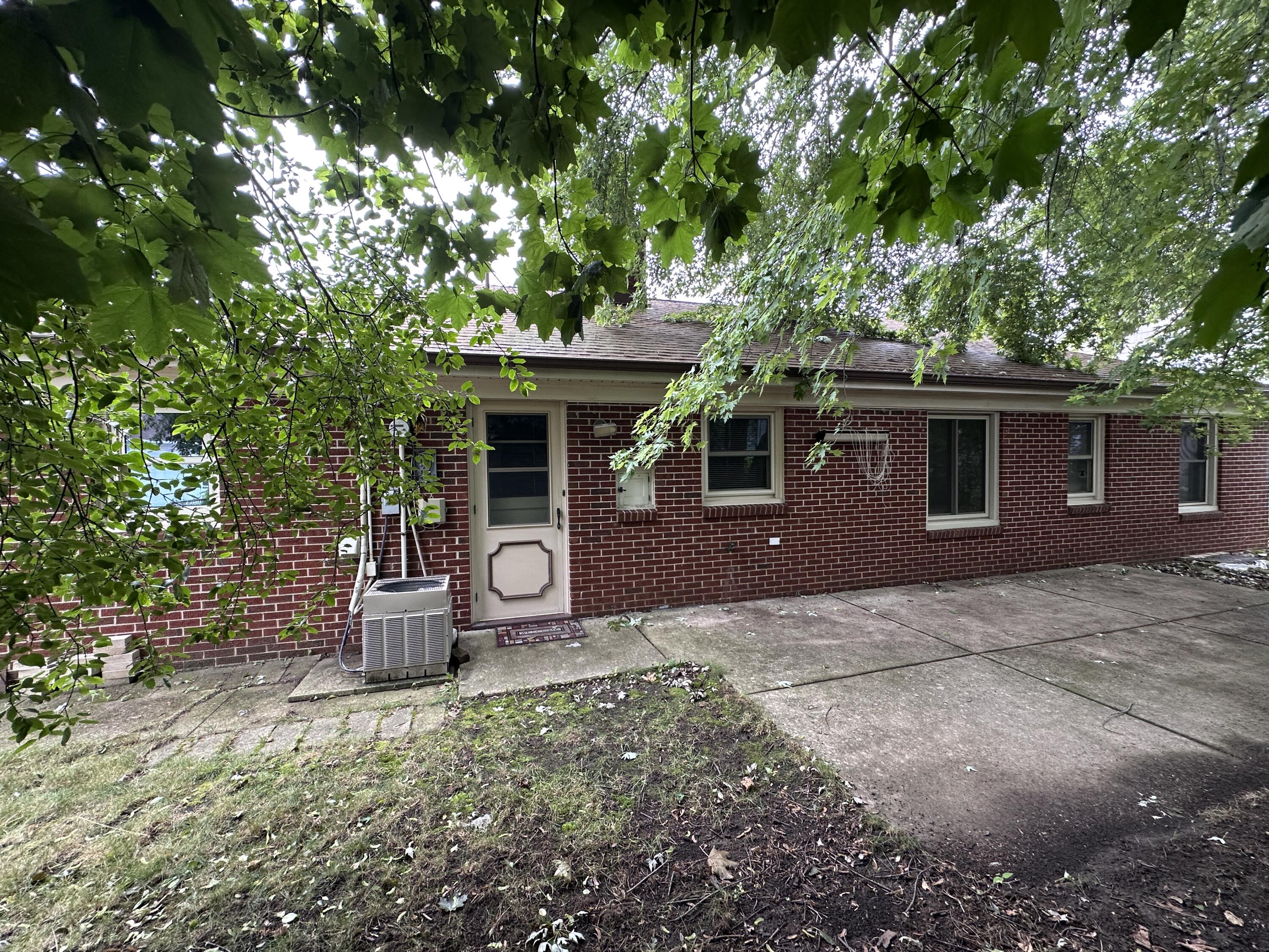 1348 Grove Avenue Racine, WI 53405 - Photo 20 of 21 back yard