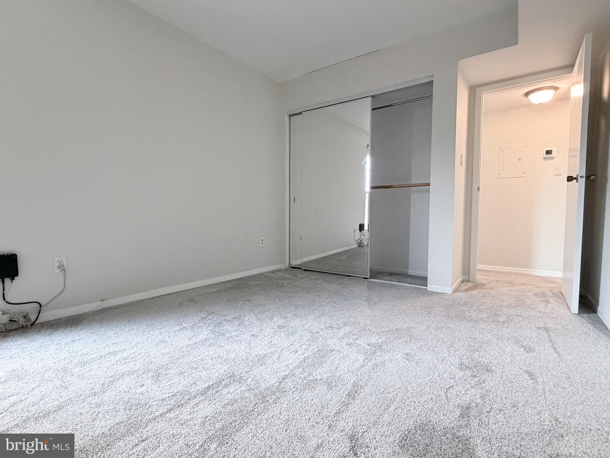 5823 S Royal Ridge Drive Springfield, VA 22152 - Photo 14 of 30 a view of an empty room