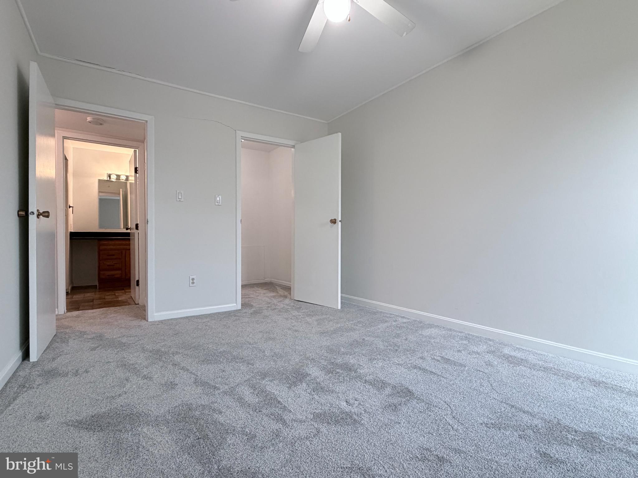 5823 S Royal Ridge Drive Springfield, VA 22152 - Photo 16 of 30 an empty room with a bathroom
