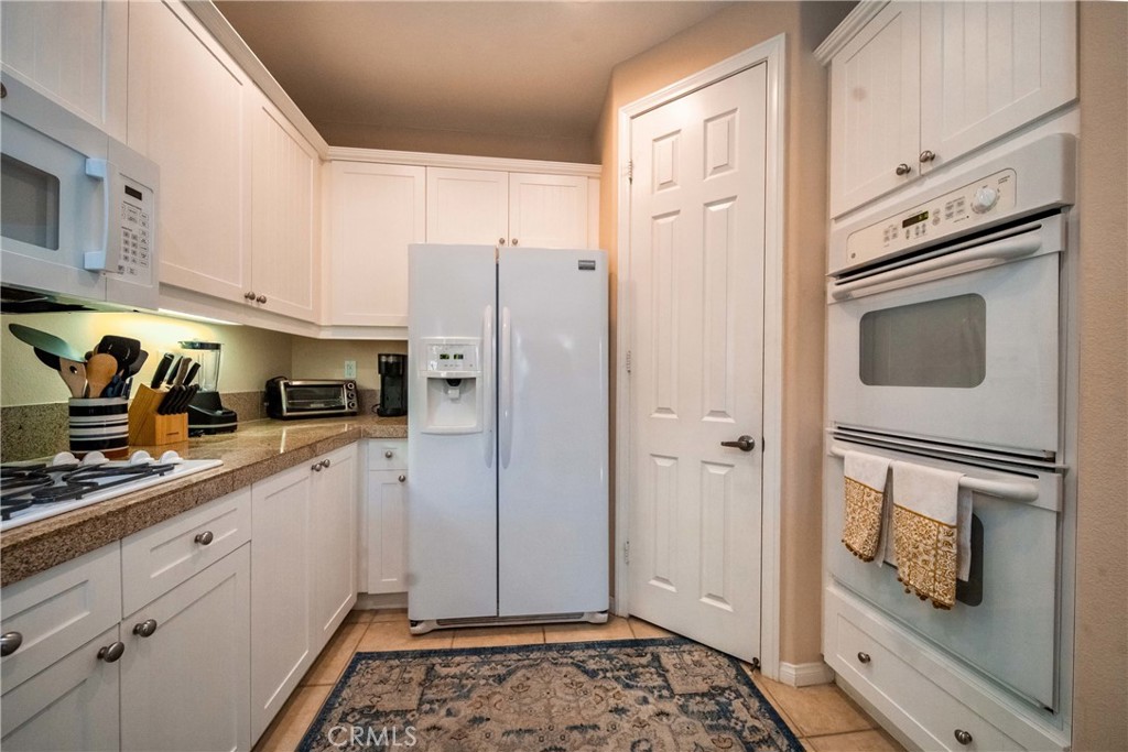 192 Via San Lucia Rancho Mirage, CA 92270 - Photo 12 of 46