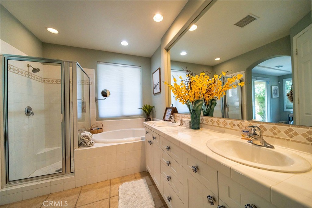 192 Via San Lucia Rancho Mirage, CA 92270 - Photo 23 of 46