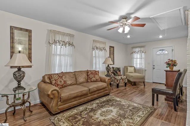 $370,000 | 573 State Rd S-39-122, Liberty, SC 29657