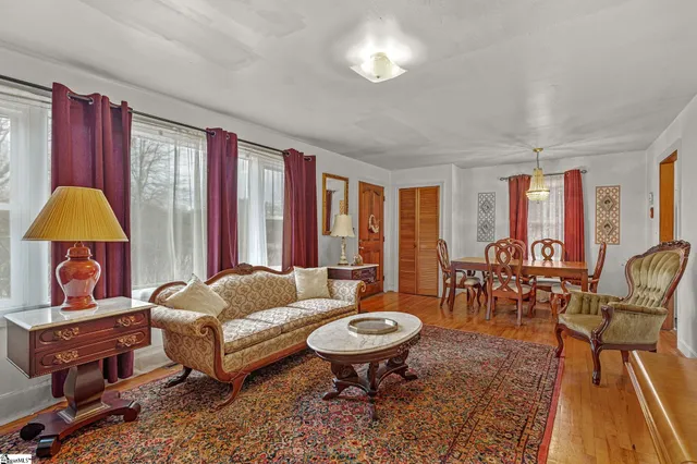 $370,000 | 573 State Rd S-39-122, Liberty, SC 29657