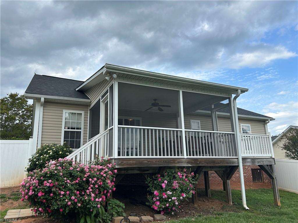 816 Ridge View Terrace Rural Hall, NC 27045 - Photo 5 of 50