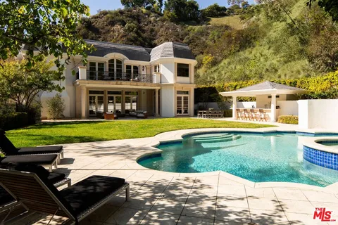 $13,495,000 | 10509 Vestone Way, Los Angeles, CA 90077