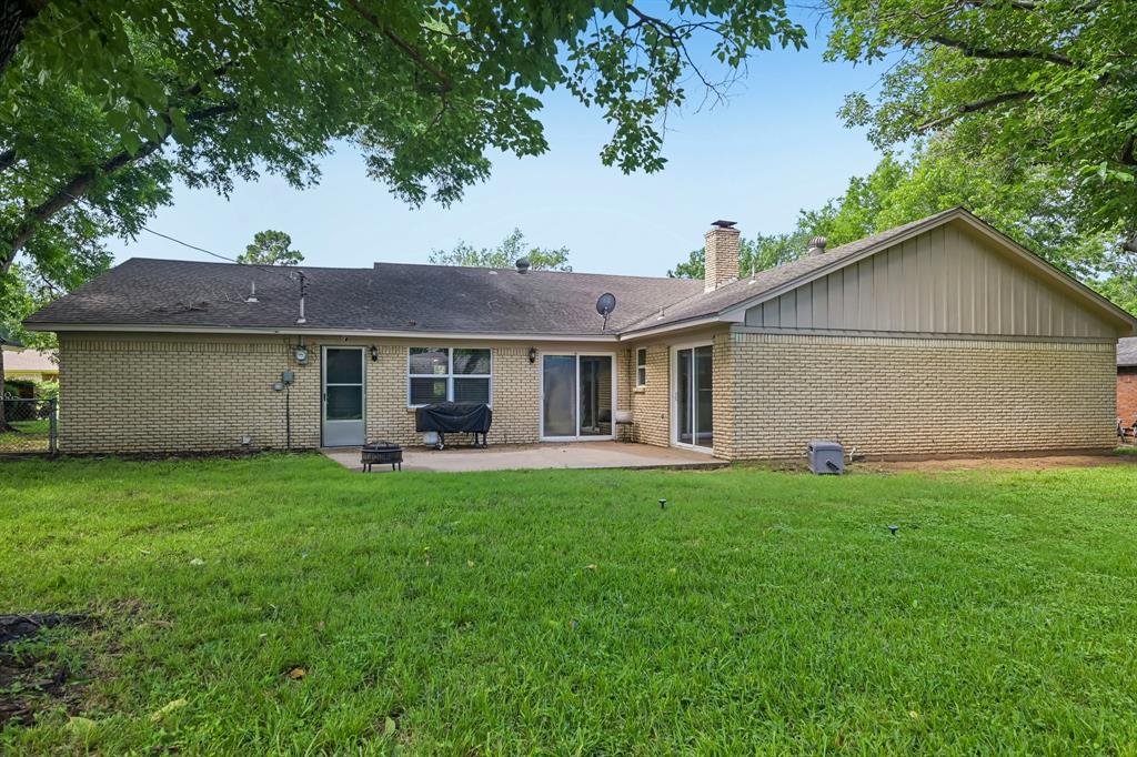 1707 Park Ridge Terrace Arlington, TX 76012 - Photo 35 of 40