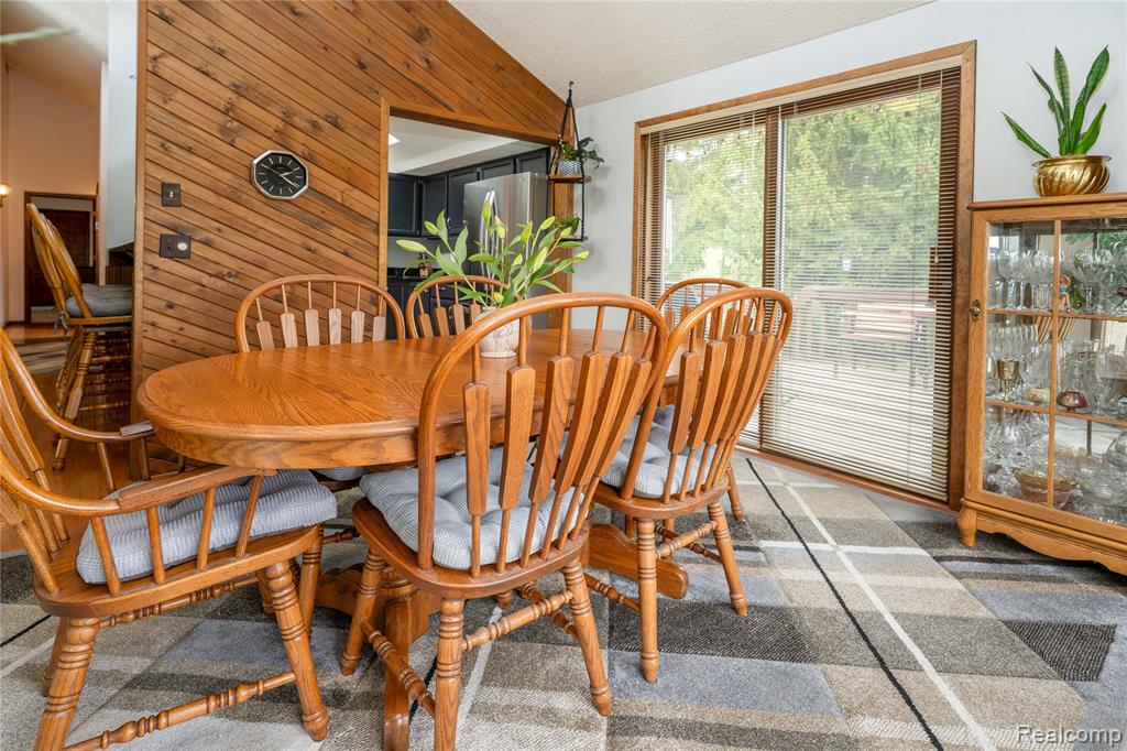 2725 Cooley Lake Road Highland, MI 48356 - Photo 32 of 63