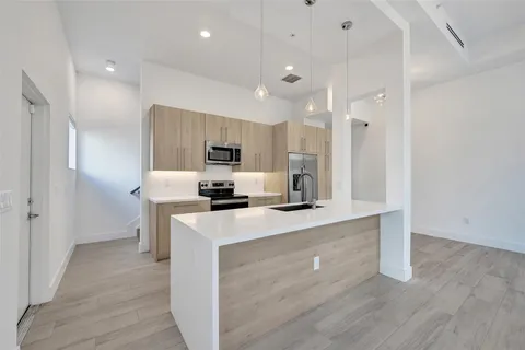 $515,000 | 4369 Northwest 9th Street, Plantation, FL 33317