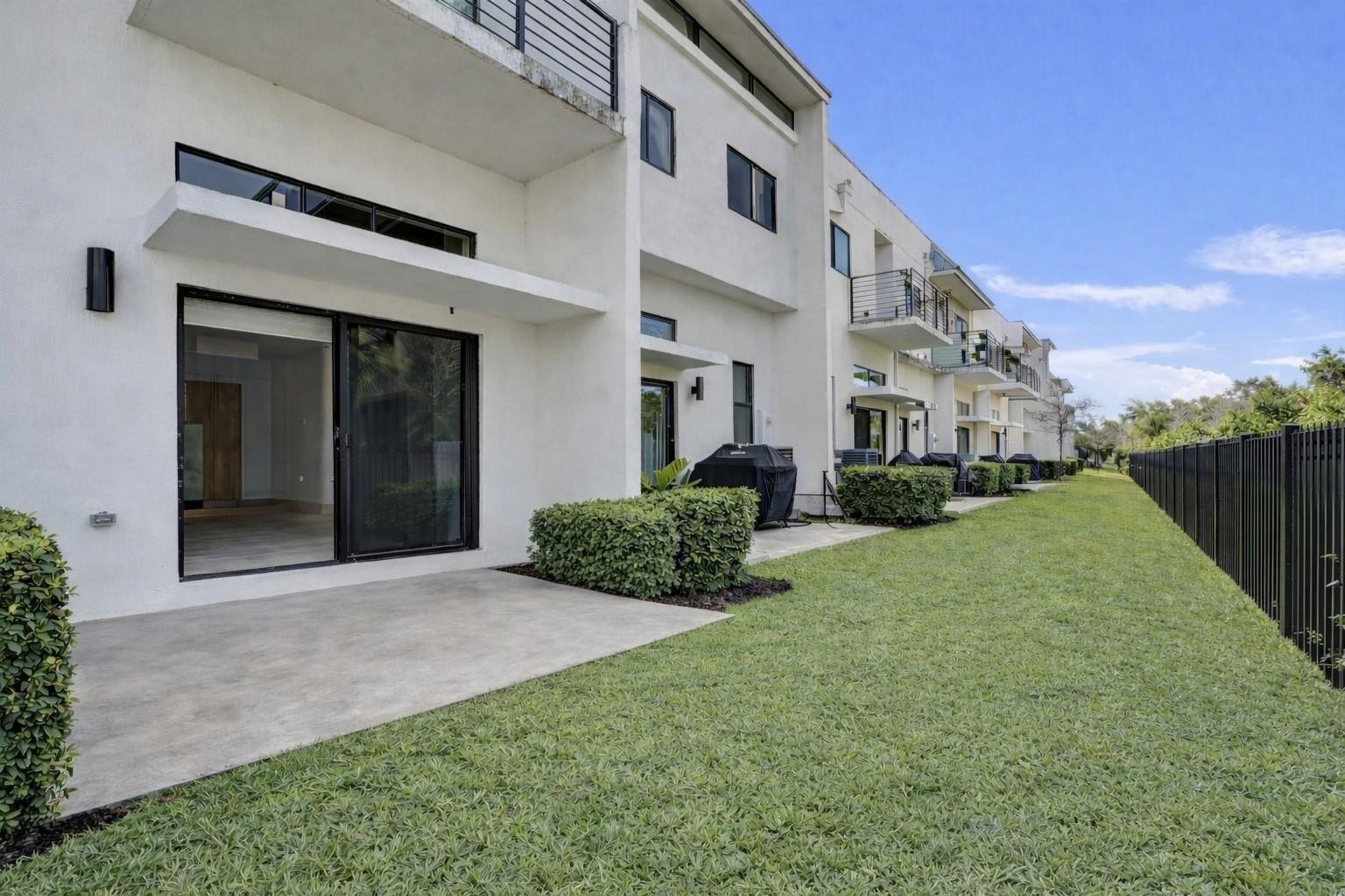 4369 Northwest 9th Street Plantation, FL 33317 - Photo 2 of 49 Photo 2